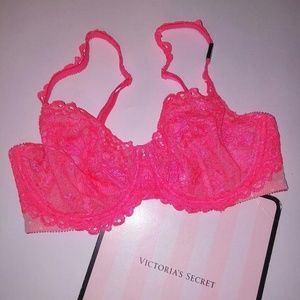 B2G1 Victoria‎ Secret Bra